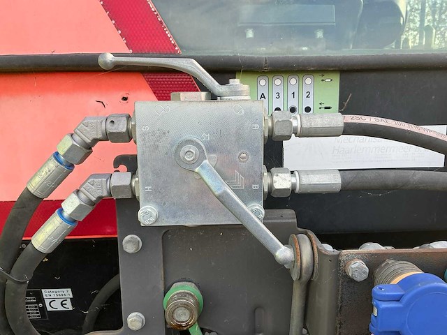 2012 claas 410 arion vierwielaangedreven landbouwtractor - afbeelding 25 van  62