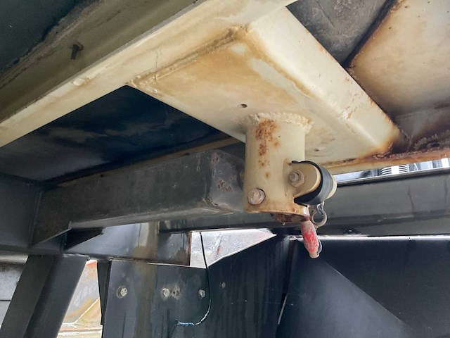 2012 claas xerion 3800 saddle trac vierwielaangedreven landbouwtractor - afbeelding 10 van  33