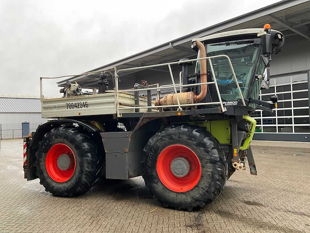 2012 claas xerion 3800 saddle trac vierwielaangedreven landbouwtractor - afbeelding 29 van  33