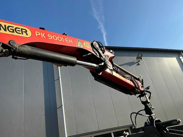 2012 daf lf 3 zijdige kippervrachtwagen met palfinger laadkraan - afbeelding 17 van  41