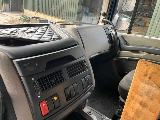 2012 daf xf 105 460 vrachtwagen met vdl haakarmsysteem - afbeelding 25 van  39