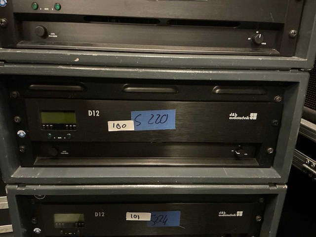 2012 d&b audiotechnik d12 versterker - afbeelding 1 van  4