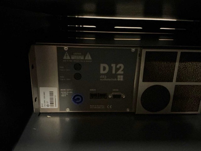 2012 d&b audiotechnik d12 versterker - afbeelding 4 van  4