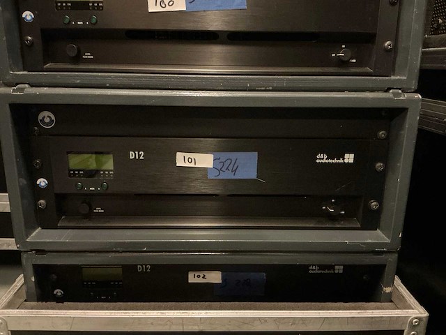 2012 d&b audiotechnik d12 versterker - afbeelding 1 van  4