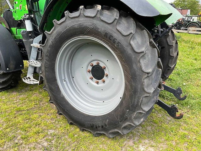 2012 deutz-fahr agrotron ttv 430 vierwielaangedreven landbouwtractor met voorlader - afbeelding 32 van  38