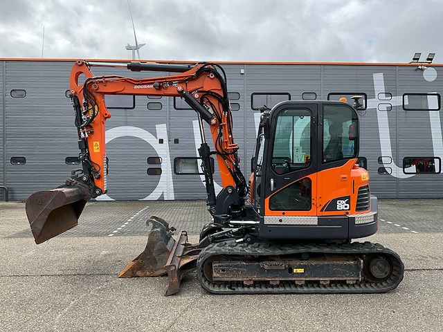 2012 doosan dx80r 2pc boom midigraafmachine met topcon x53i gps systeem - afbeelding 23 van  48