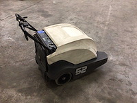 2012 dulevo 52 eh zelfrijdende veegmachine - afbeelding 3 van  7