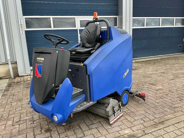 2012 dulevo h1020r schoonmaakapparaat - afbeelding 11 van  18