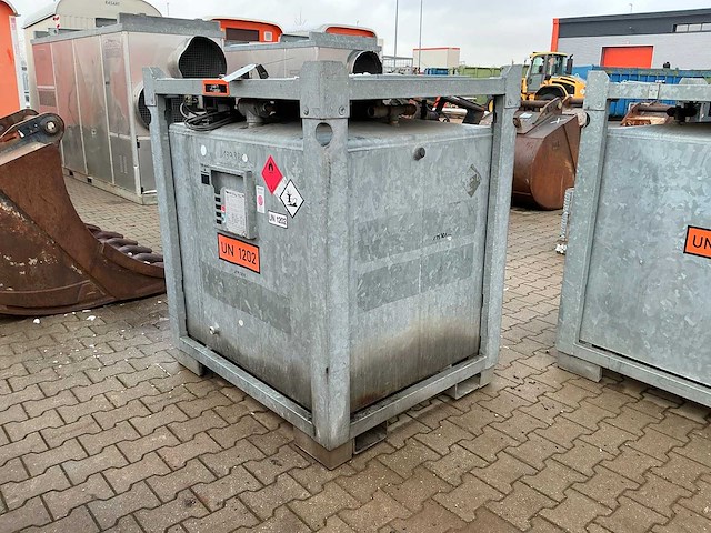 2012 ese asf 1000 w brandstof opslagtank - afbeelding 1 van  8