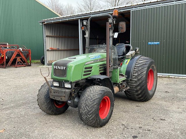 2012 fendt 209 compacttractor - afbeelding 1 van  16