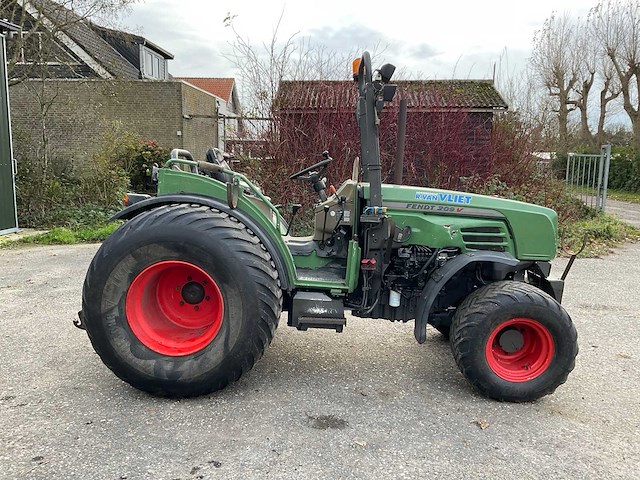 2012 fendt 209 compacttractor - afbeelding 11 van  16