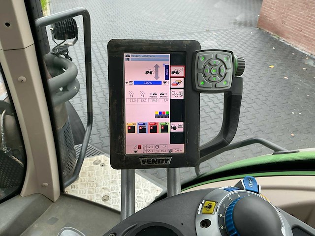 2012 fendt 927 vario vierwielaangedreven landbouwtractor - afbeelding 28 van  43