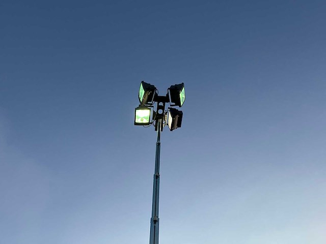 2012 generac light tower stationaire lichtmast - afbeelding 10 van  16