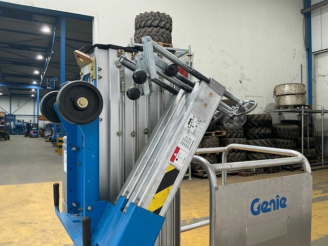 2012 genie awp-25s personenlift - afbeelding 4 van  14