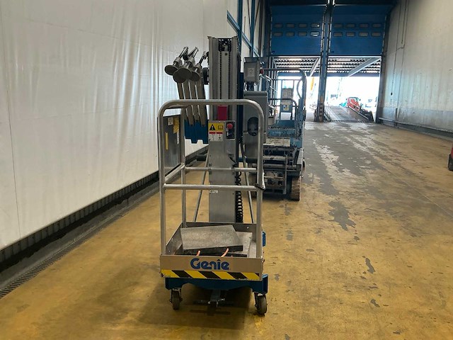 2012 genie awp-25s personenlift - afbeelding 8 van  14