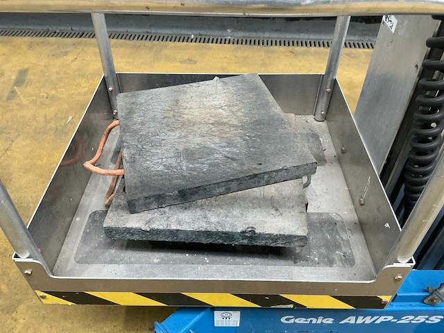 2012 genie awp-25s personenlift - afbeelding 8 van  9