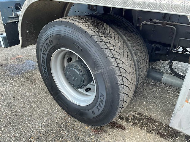 2012 ginaf x3232s 6x4 25t haakarm + hmf 1643 z-kraan vrachtwagen bz-vg-55 - afbeelding 8 van  60