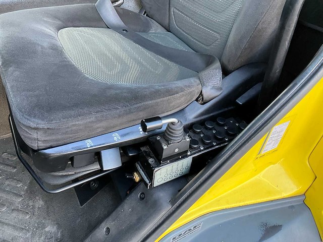 2012 ginaf x3232s 6x4 25t haakarm + hmf 1643 z-kraan vrachtwagen bz-vg-55 - afbeelding 40 van  60