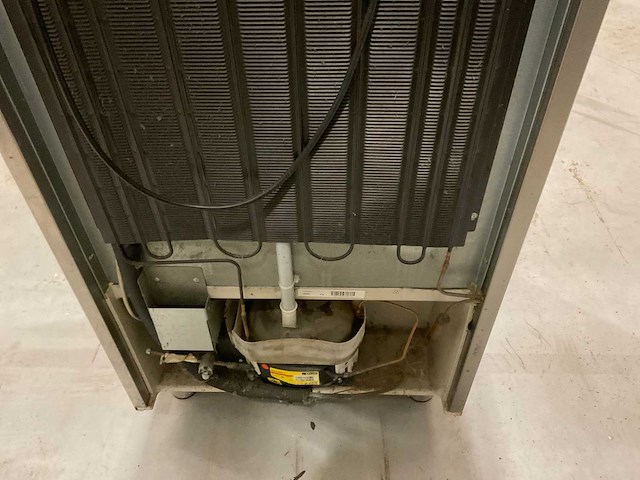 2012 gram f410 koelkast - afbeelding 4 van  8