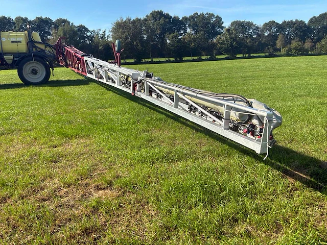 2012 hardi alpha 4100i veldspuit - afbeelding 17 van  44