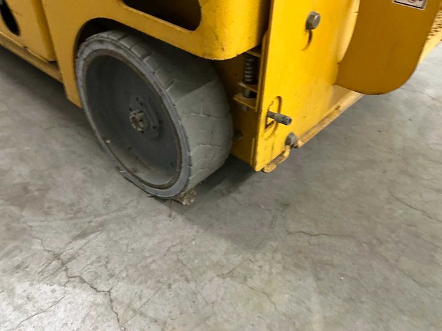 2012 haulotte compact 12 hoogwerker 12 meter - afbeelding 3 van  14