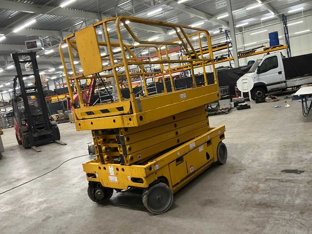 2012 haulotte compact 12 hoogwerker 12 meter - afbeelding 9 van  14