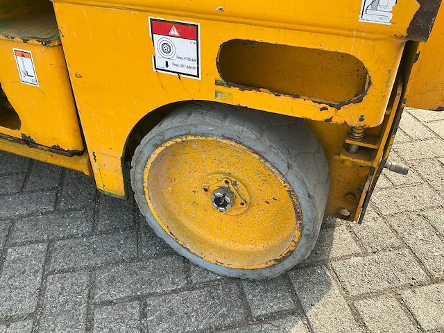 2012 haulotte compact 14 hoogwerker - afbeelding 12 van  16