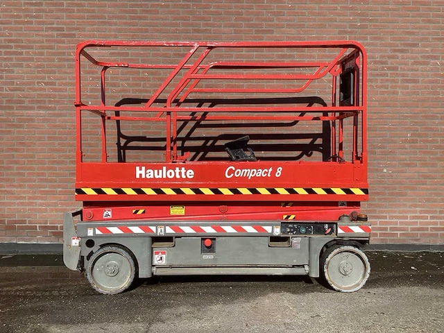 2012 haulotte compact 8 hoogwerker - afbeelding 1 van  5