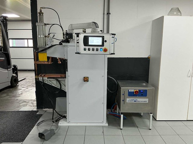 2012 heller 8207mf130 puntlasmachine - afbeelding 10 van  22