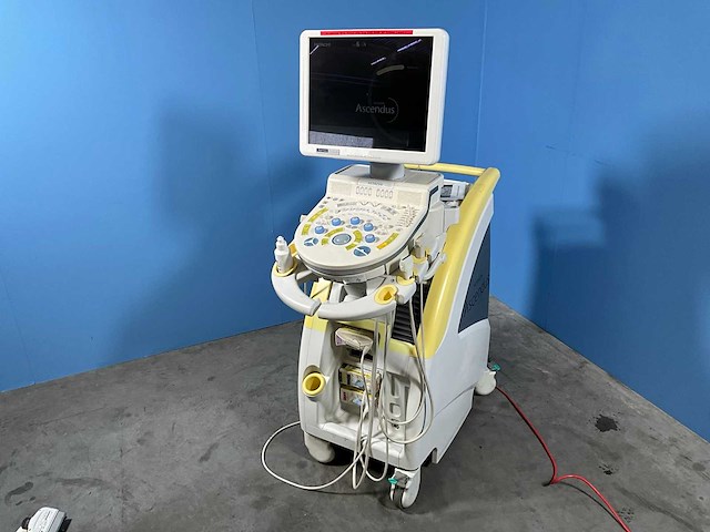 2012 hitachi hi vision ascendus ultra sound machine - afbeelding 1 van  11