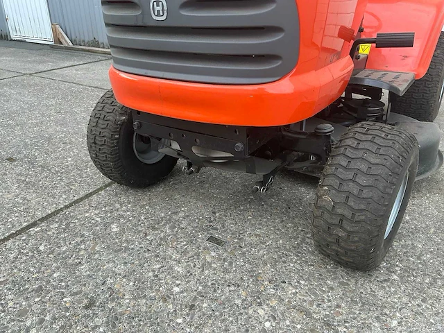 2012 husqvarna lt 131 zitmaaier - afbeelding 9 van  13