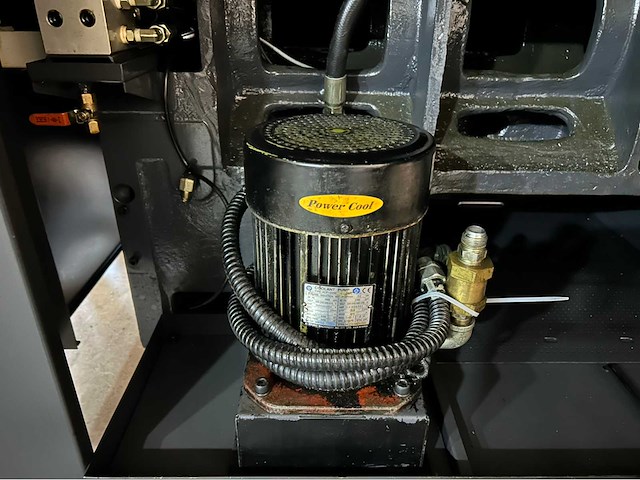 2012 hwacheon cutex-160a cnc-draaibank - afbeelding 18 van  24