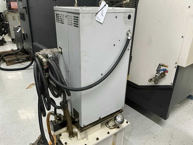 2012 hwacheon vesta 1050b 4-assige verticale machinecentra - afbeelding 10 van  11