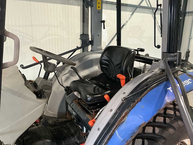 2012 iseki tg5390 2wd landbouwtractor - afbeelding 16 van  27