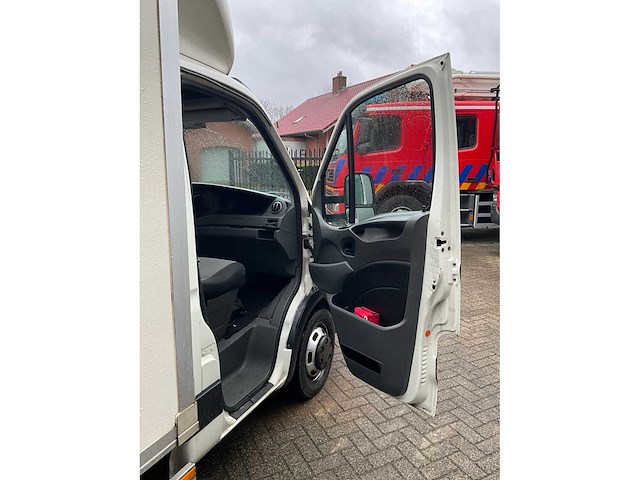 2012 iveco daily 35c13 d 375 clixtar bedrijfswagen - afbeelding 2 van  19
