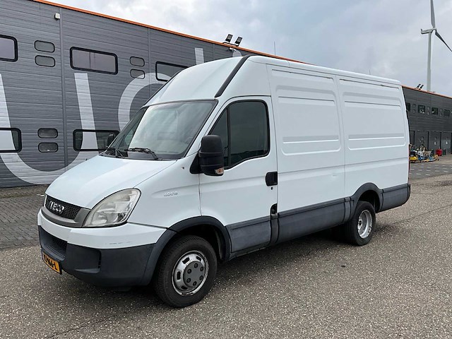 2012 iveco daily 40c15 bedrijfswagen vj-166-l - afbeelding 1 van  37