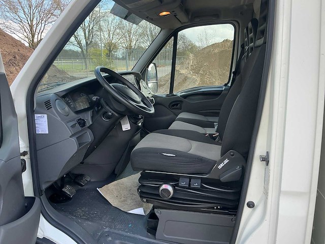 2012 iveco daily 40c17 bedrijfswagen - afbeelding 5 van  18