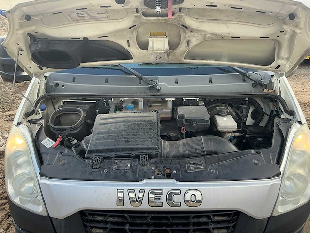 2012 iveco daily 40c17 bedrijfswagen - afbeelding 13 van  18