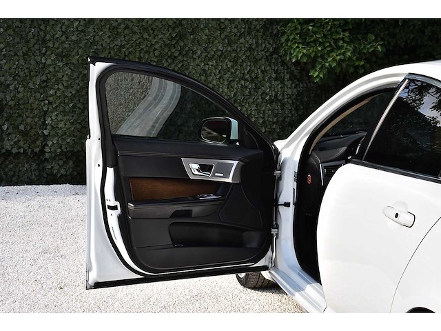 2012 jaguar xf saloon 5,0l supercharged v8 btw auto - afbeelding 56 van  81
