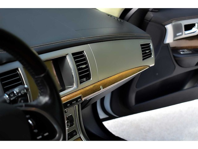 2012 jaguar xf saloon 5,0l supercharged v8 btw auto - afbeelding 66 van  81