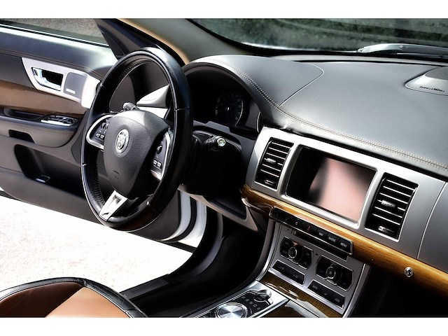 2012 jaguar xf saloon 5,0l supercharged v8 btw auto - afbeelding 72 van  81