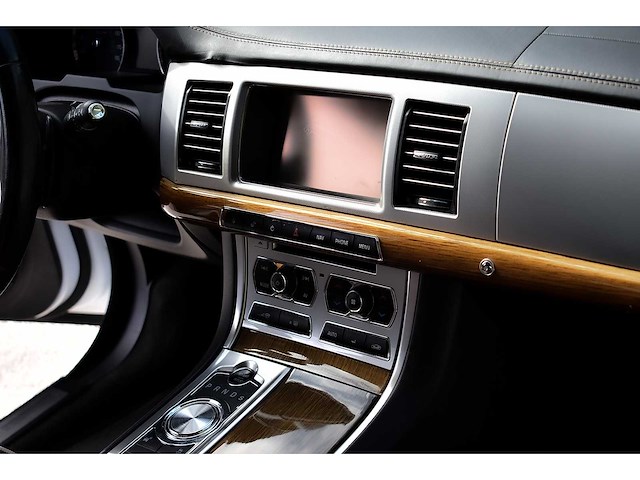 2012 jaguar xf saloon 5,0l supercharged v8 btw auto - afbeelding 73 van  81
