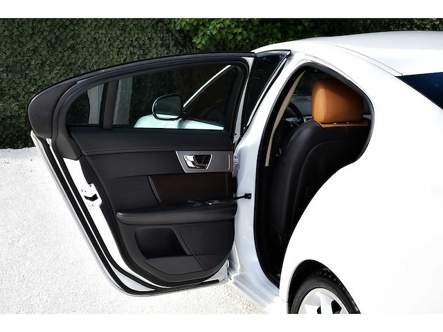 2012 jaguar xf saloon 5,0l supercharged v8 btw auto - afbeelding 74 van  81