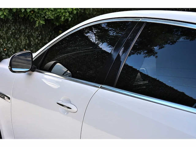 2012 jaguar xjl portfolio saloon 5,0l v8 btw auto - afbeelding 28 van  91