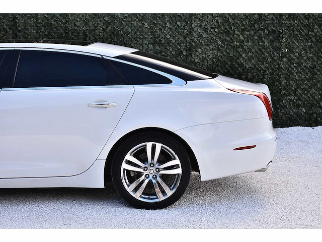 2012 jaguar xjl portfolio saloon 5,0l v8 btw auto - afbeelding 31 van  91