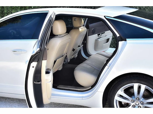 2012 jaguar xjl portfolio saloon 5,0l v8 btw auto - afbeelding 71 van  91