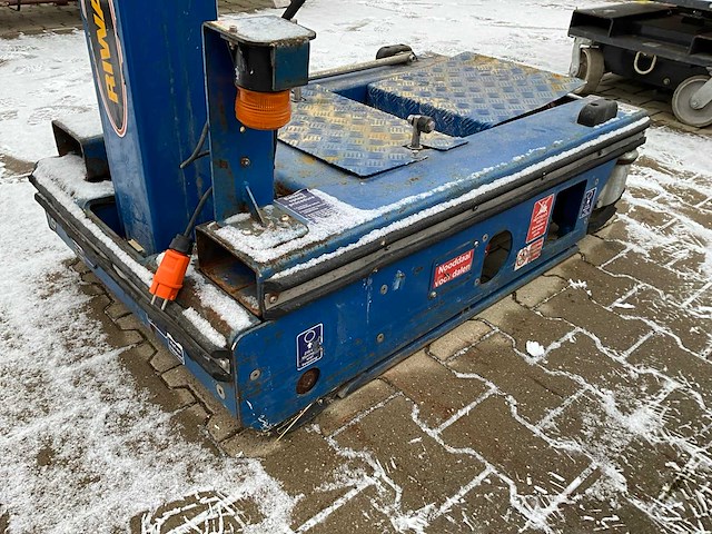 2012 jlg power tower nano personenlift - afbeelding 9 van  9