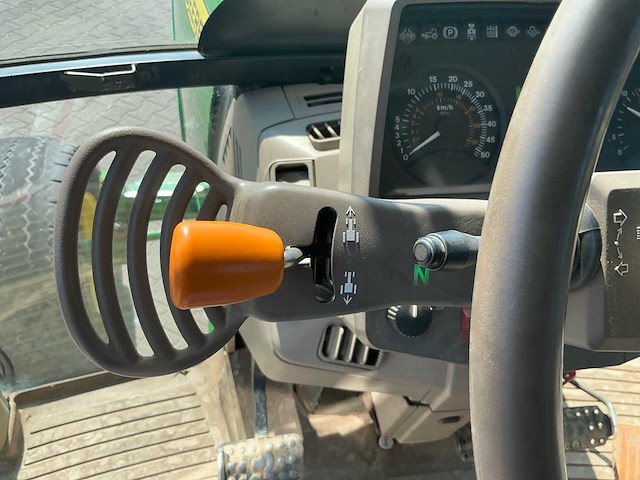 2012 john deere 6330 tweewielaangedreven landbouwtractor - afbeelding 4 van  9