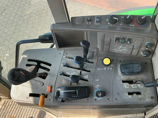 2012 john deere 6330 tweewielaangedreven landbouwtractor - afbeelding 6 van  9