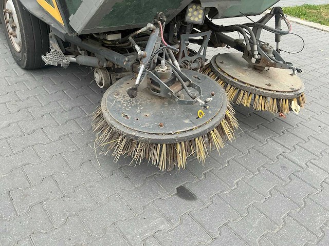 2012 johnston cx400 straatveegmachine - afbeelding 1 van  7